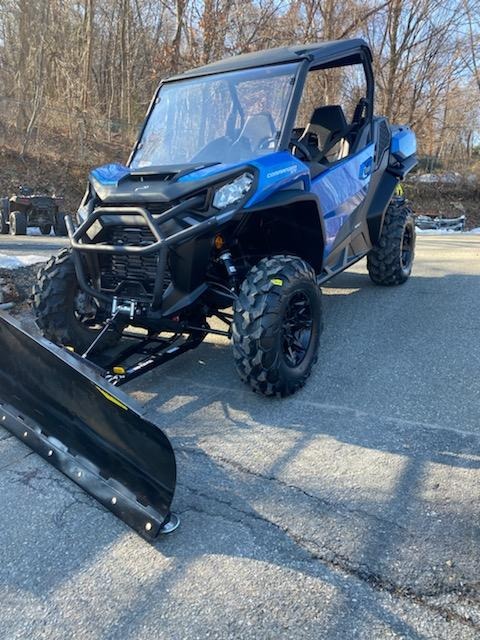 2022 Can-Am Commander XT 700 in Ledgewood, New Jersey - Photo 2