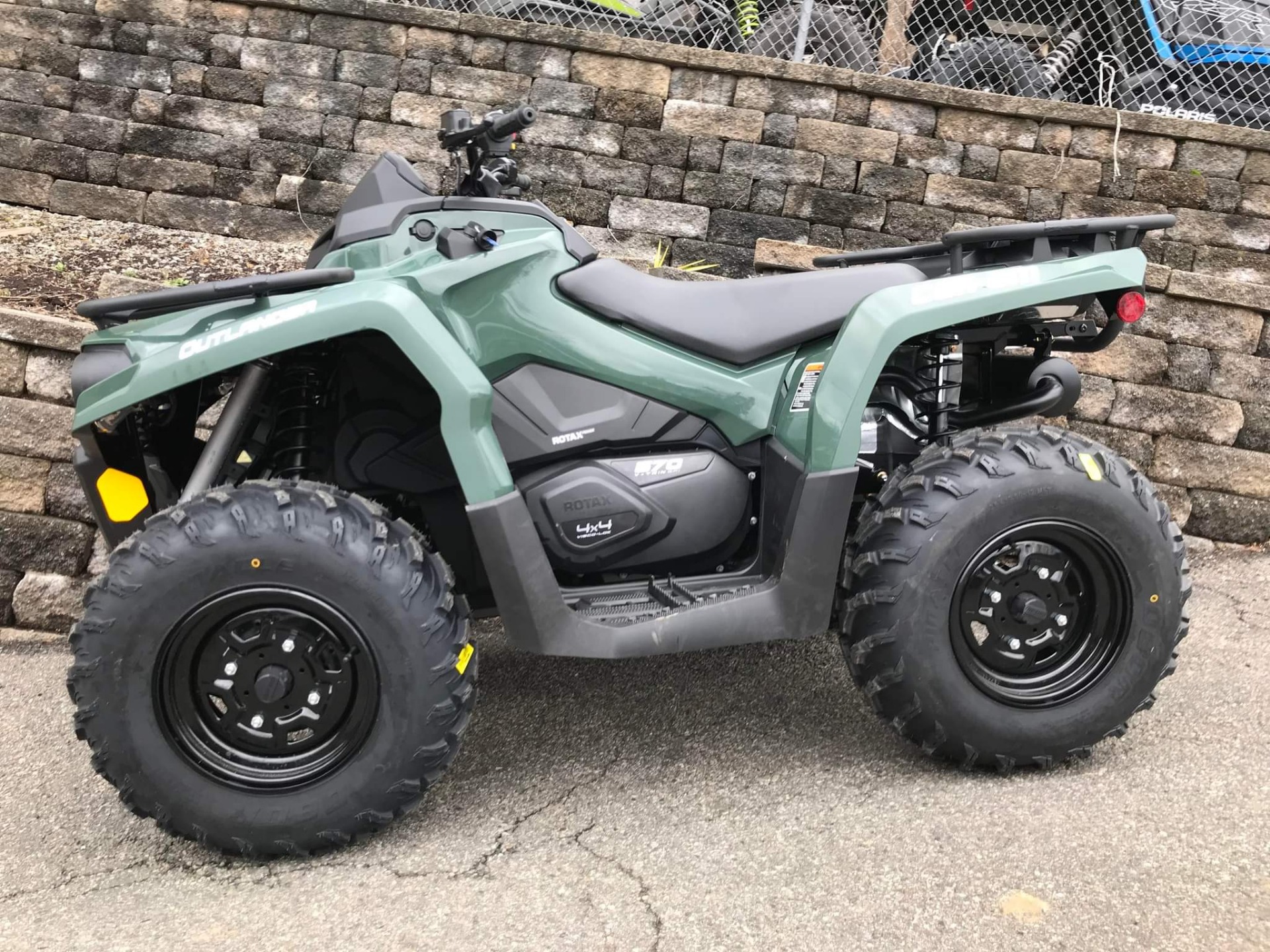 2023 Can-Am Outlander 570 in Ledgewood, New Jersey - Photo 1