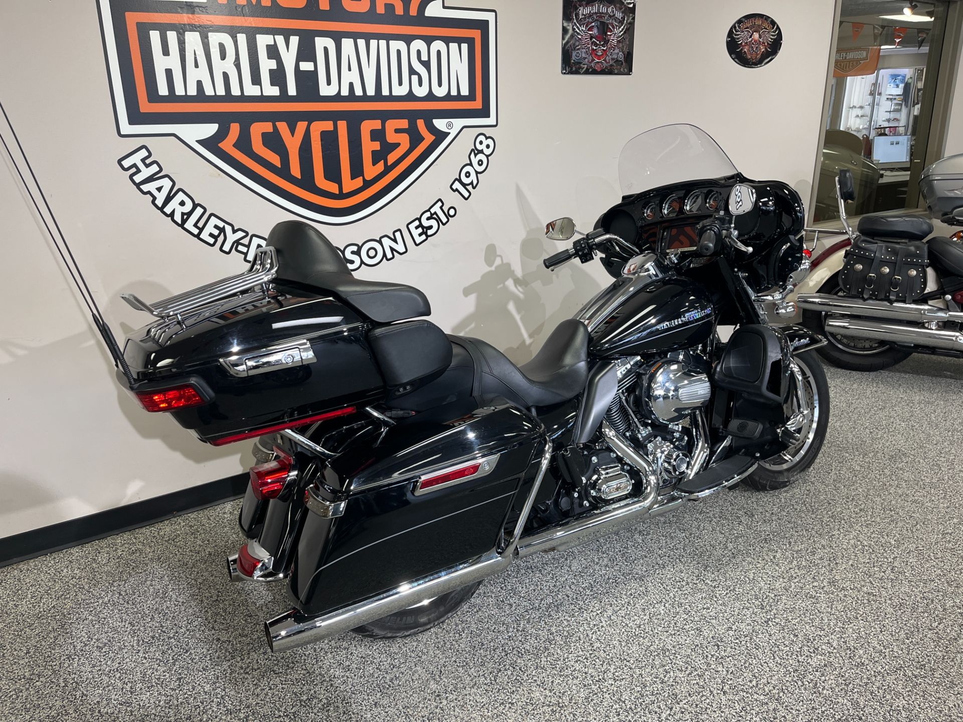 2015 Harley-Davidson Ultra Limited Low in Knoxville, Tennessee - Photo 5