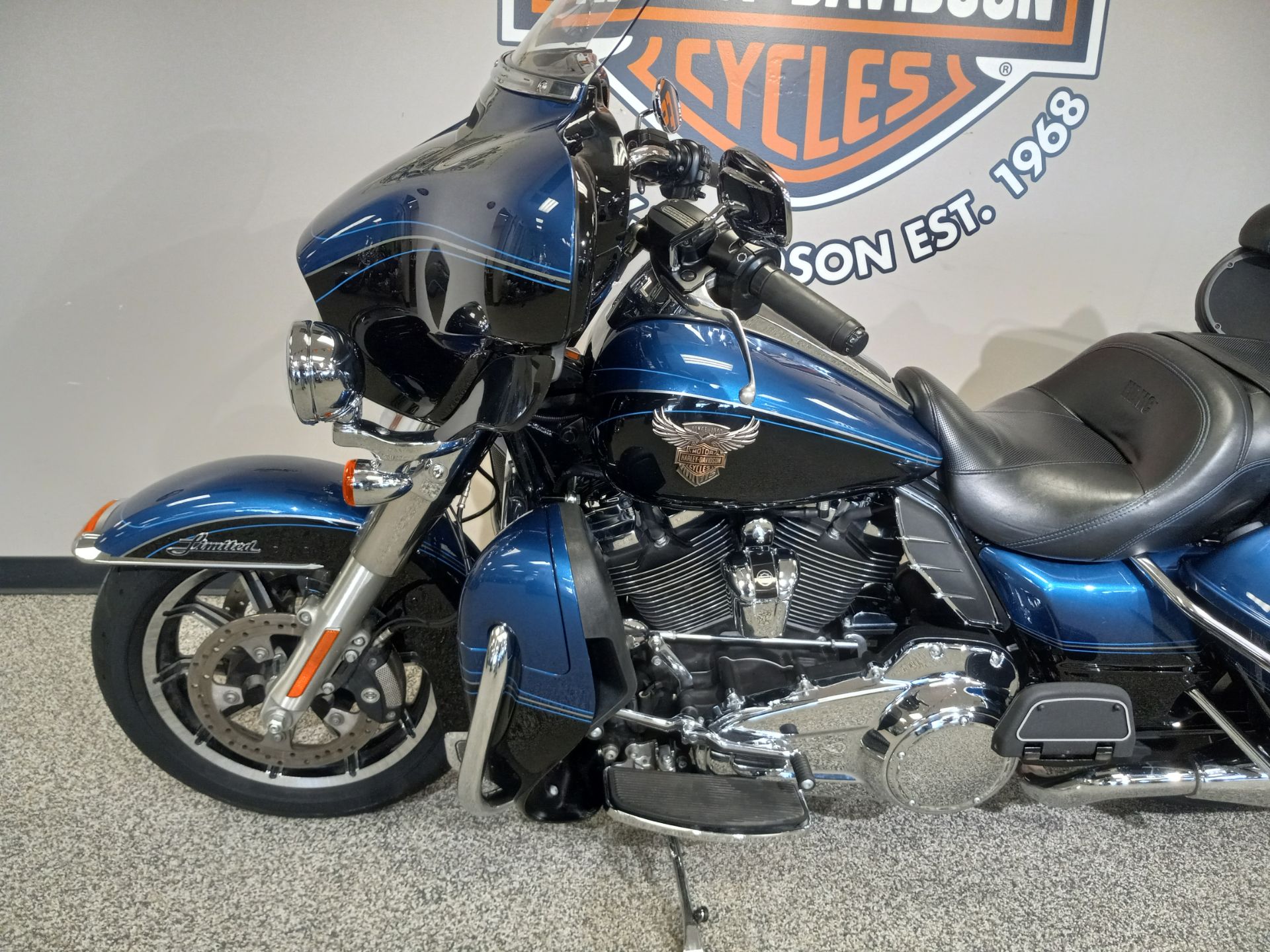 2018 Harley-Davidson 115th Anniversary Ultra Limited in Knoxville, Tennessee - Photo 6