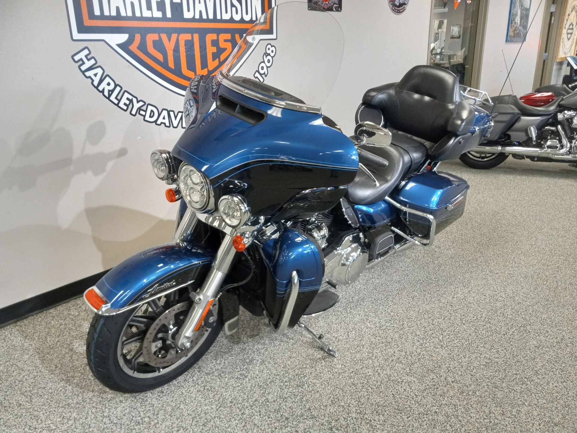 2018 Harley-Davidson 115th Anniversary Ultra Limited in Knoxville, Tennessee - Photo 8