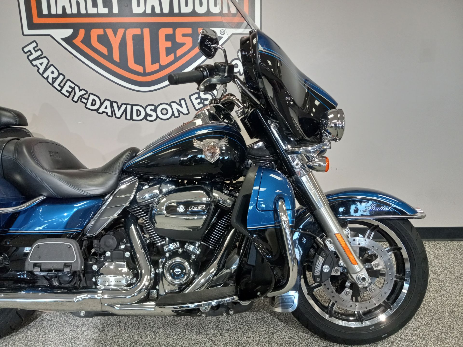 2018 Harley-Davidson 115th Anniversary Ultra Limited in Knoxville, Tennessee - Photo 11