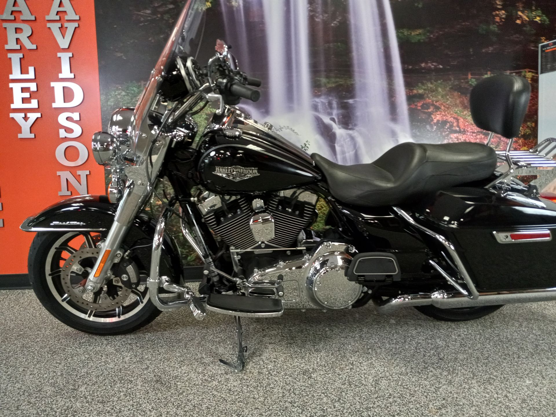 2015 Harley-Davidson Road King® in Knoxville, Tennessee - Photo 3