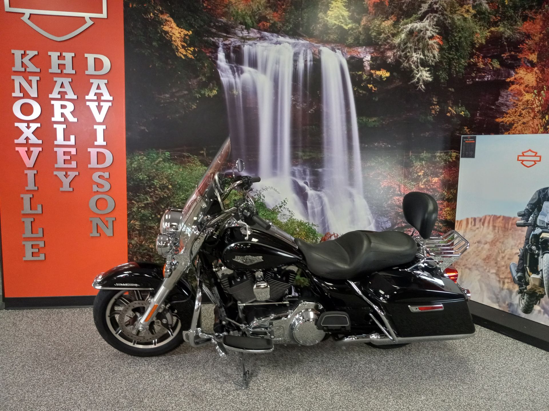 2015 Harley-Davidson Road King® in Knoxville, Tennessee - Photo 2