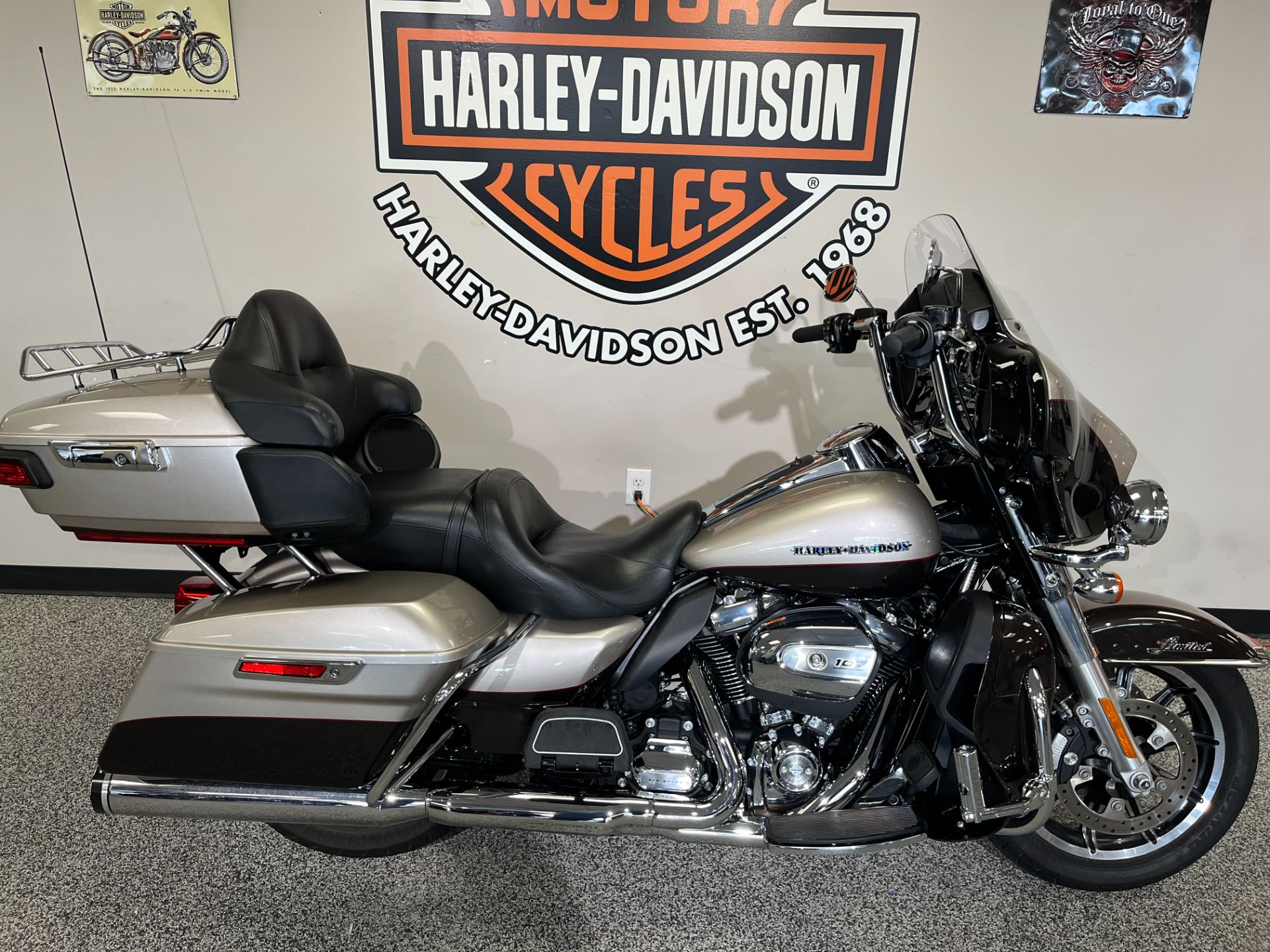 2018 Harley-Davidson ULTRA LIMITED in Knoxville, Tennessee - Photo 2