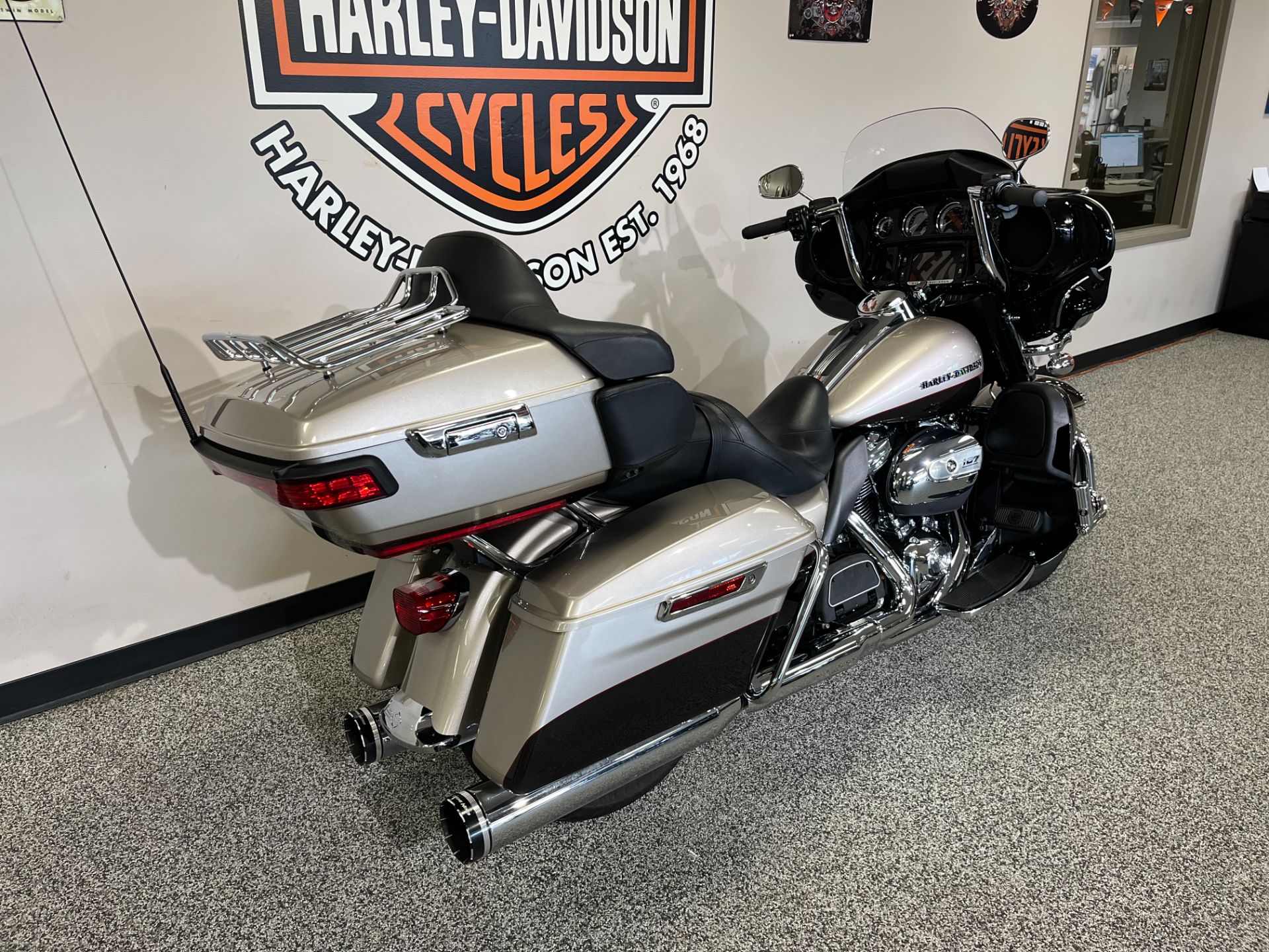 2018 Harley-Davidson ULTRA LIMITED in Knoxville, Tennessee - Photo 5