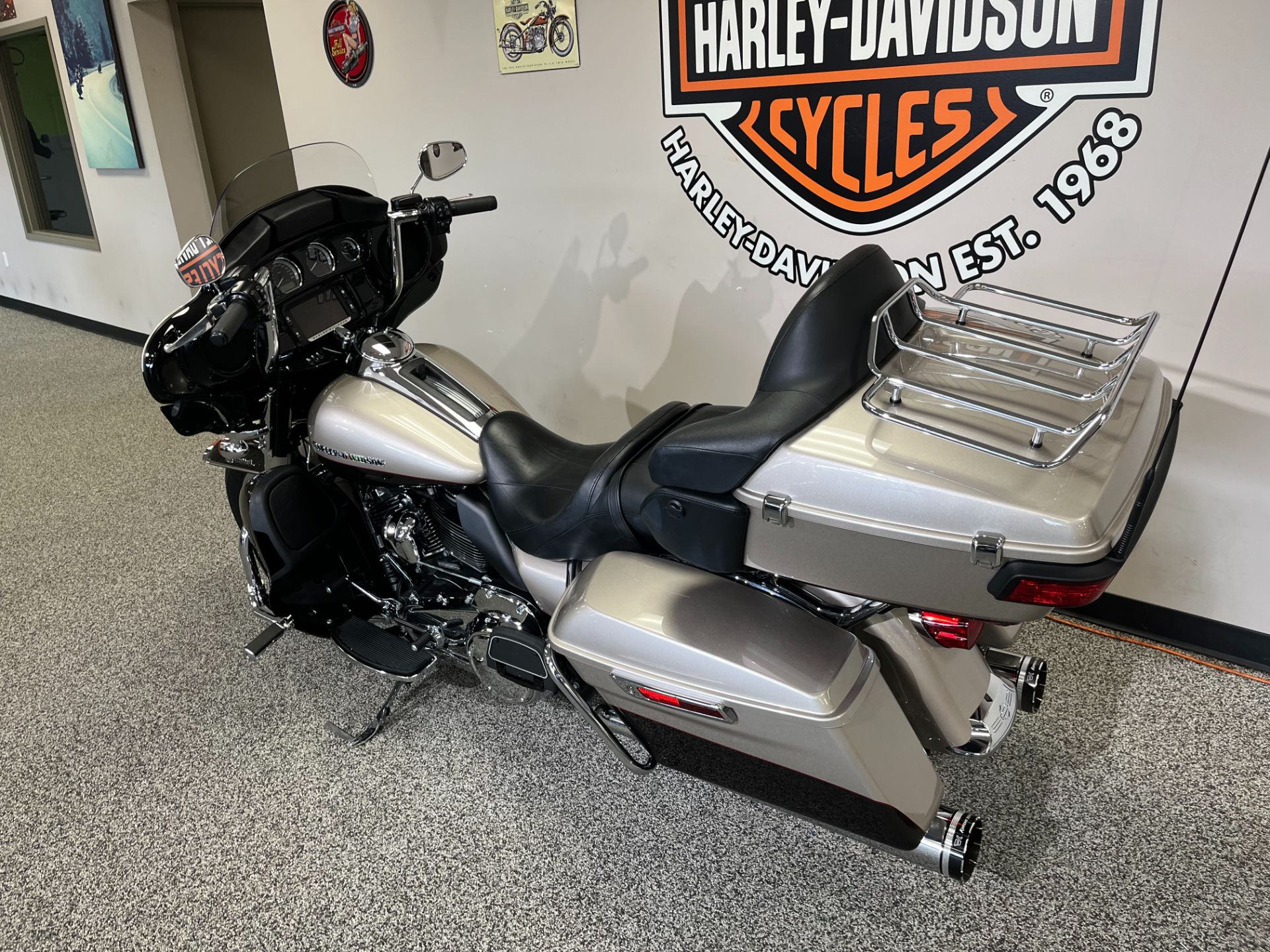 2018 Harley-Davidson ULTRA LIMITED in Knoxville, Tennessee - Photo 8