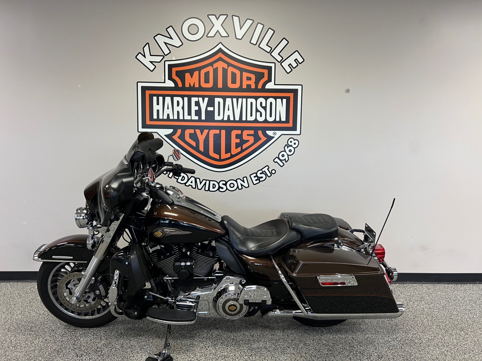 2013 Harley-Davidson Electra Glide® Ultra Limited 110th Anniversary Edition in Knoxville, Tennessee - Photo 19