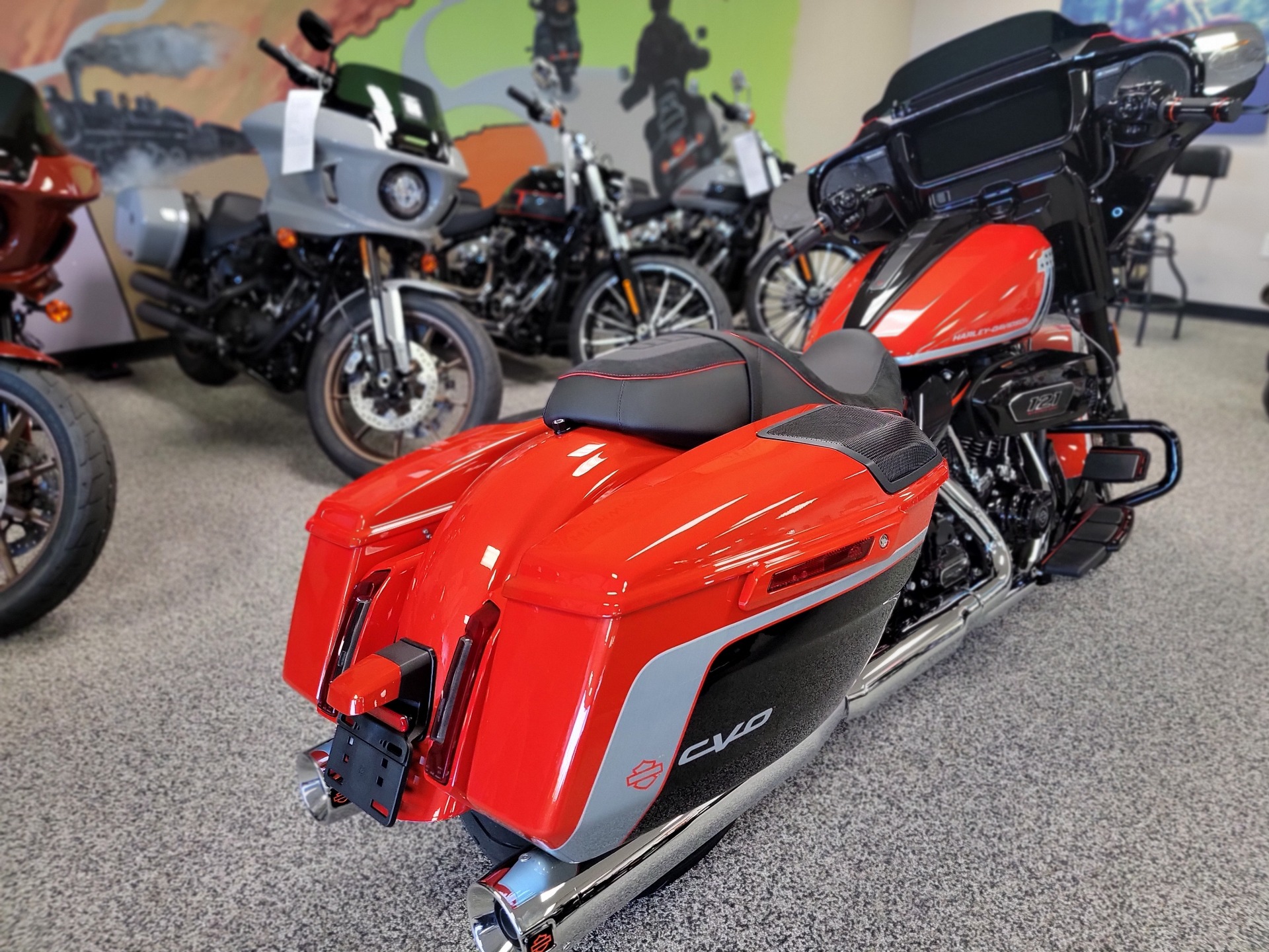 2024 Harley-Davidson CVO™ Street Glide® in Knoxville, Tennessee - Photo 4