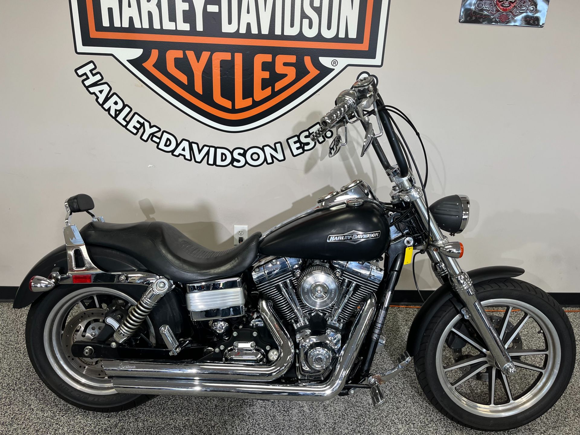 2006 Harley-Davidson Dyna™ Low Rider® in Knoxville, Tennessee - Photo 2