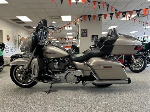 2018 Harley-Davidson Electra Glide® Ultra Classic® in Knoxville, Tennessee - Photo 13