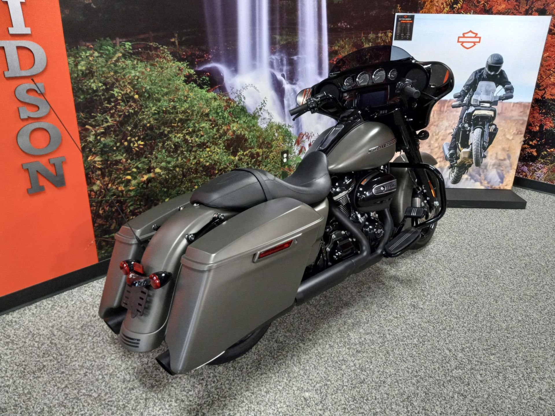 2019 Harley-Davidson Street Glide® Special in Knoxville, Tennessee - Photo 4