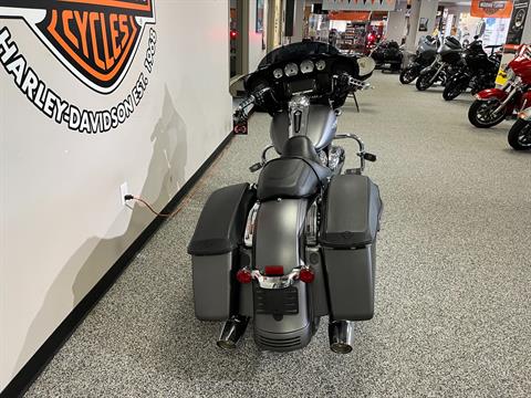 2017 Harley-Davidson Street Glide® Special in Knoxville, Tennessee - Photo 5