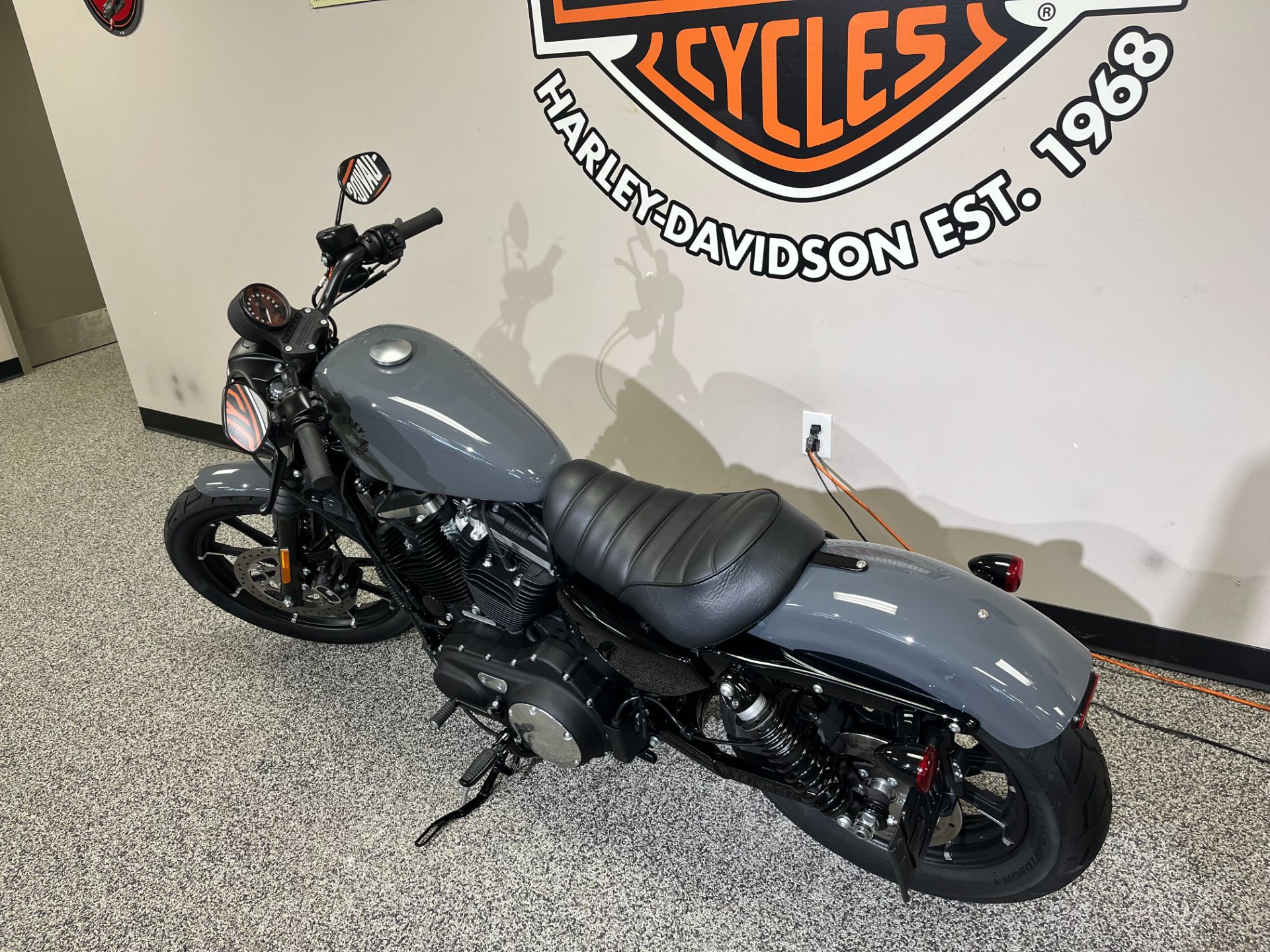 2022 Harley-Davidson IRON 883 in Knoxville, Tennessee - Photo 6