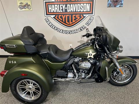 2022 Harley-Davidson Tri Glide Ultra (G.I. Enthusiast Collection) in Knoxville, Tennessee - Photo 2