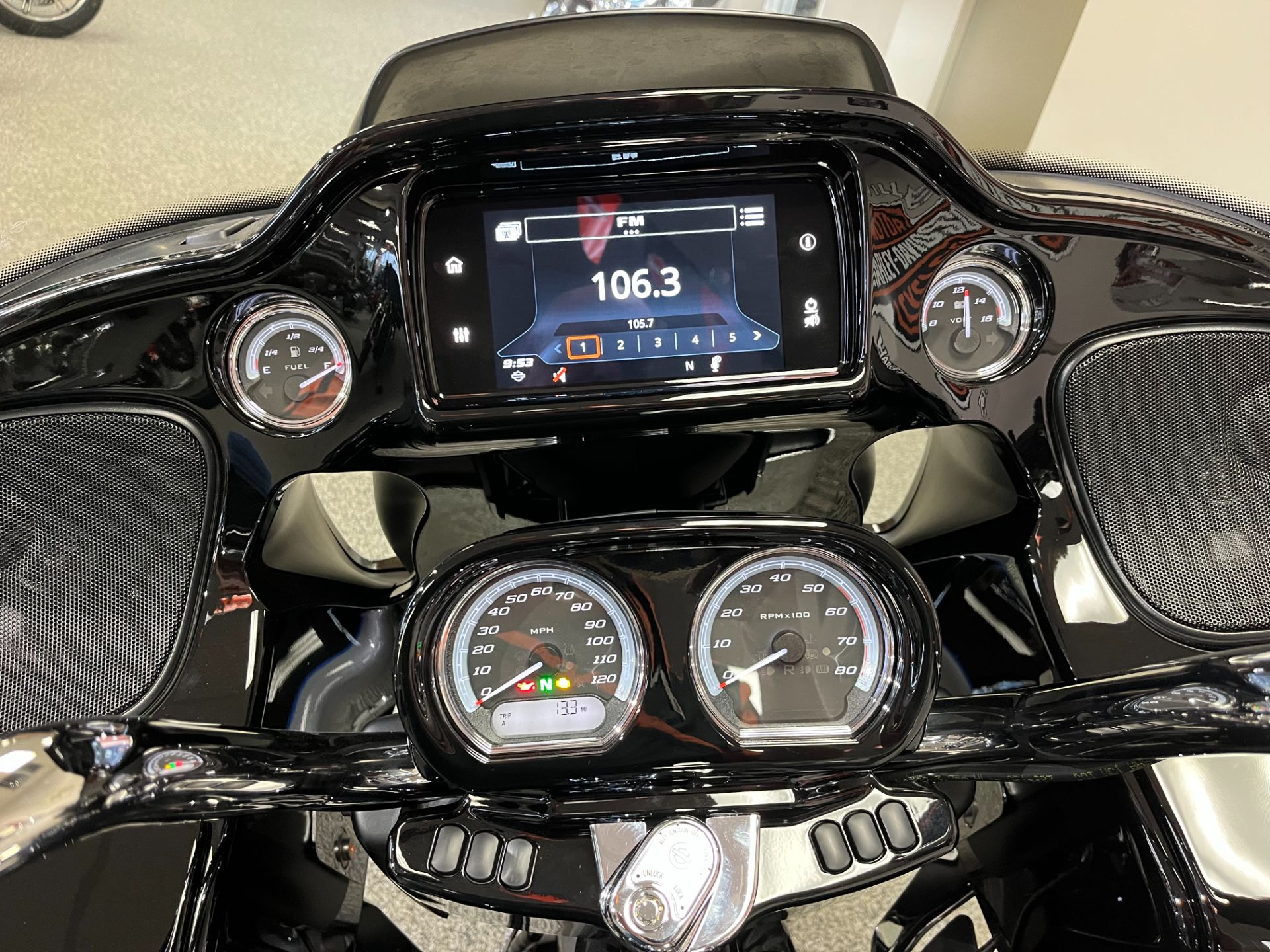 2022 Harley-Davidson ROAD GLIDE LIMITED in Knoxville, Tennessee - Photo 11