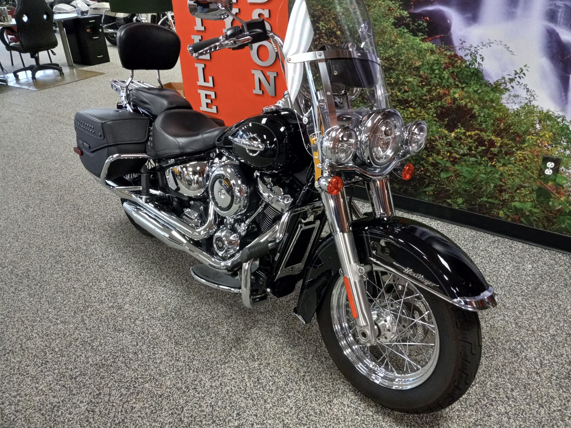 2021 Harley-Davidson Heritage Classic in Knoxville, Tennessee - Photo 8