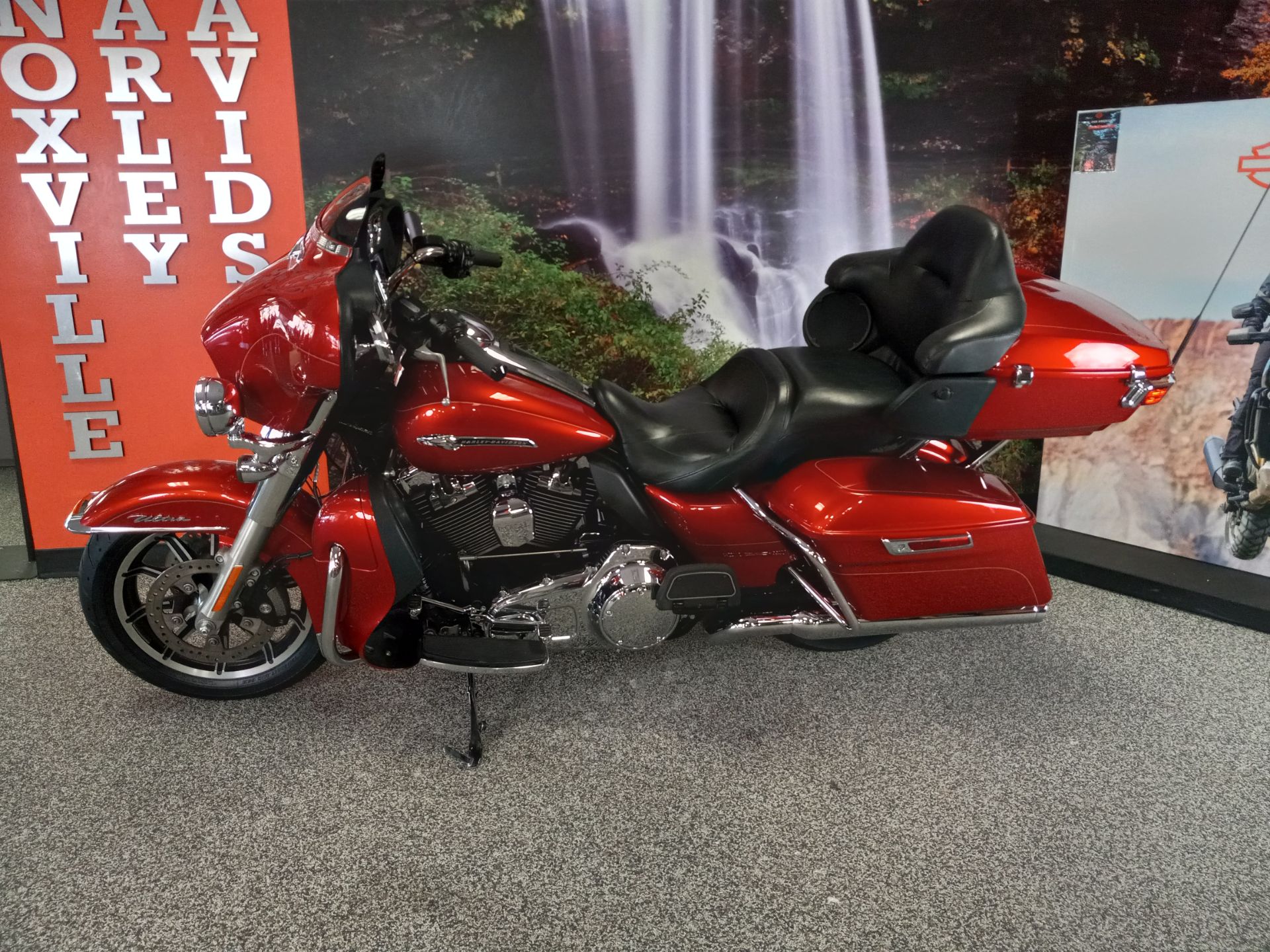 2014 Harley-Davidson Electra Glide® Ultra Classic® in Knoxville, Tennessee - Photo 2