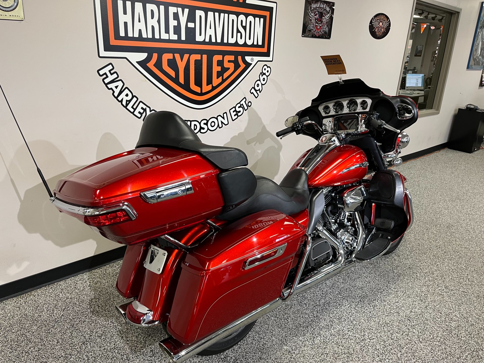 2014 Harley-Davidson Electra Glide® Ultra Classic® in Knoxville, Tennessee - Photo 3