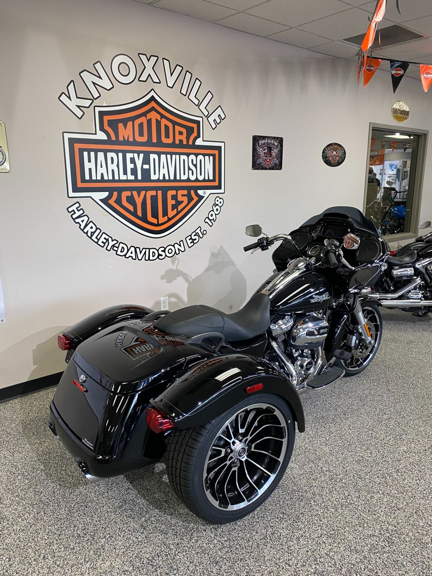 2023 Harley-Davidson Road Glide® 3 in Knoxville, Tennessee - Photo 4
