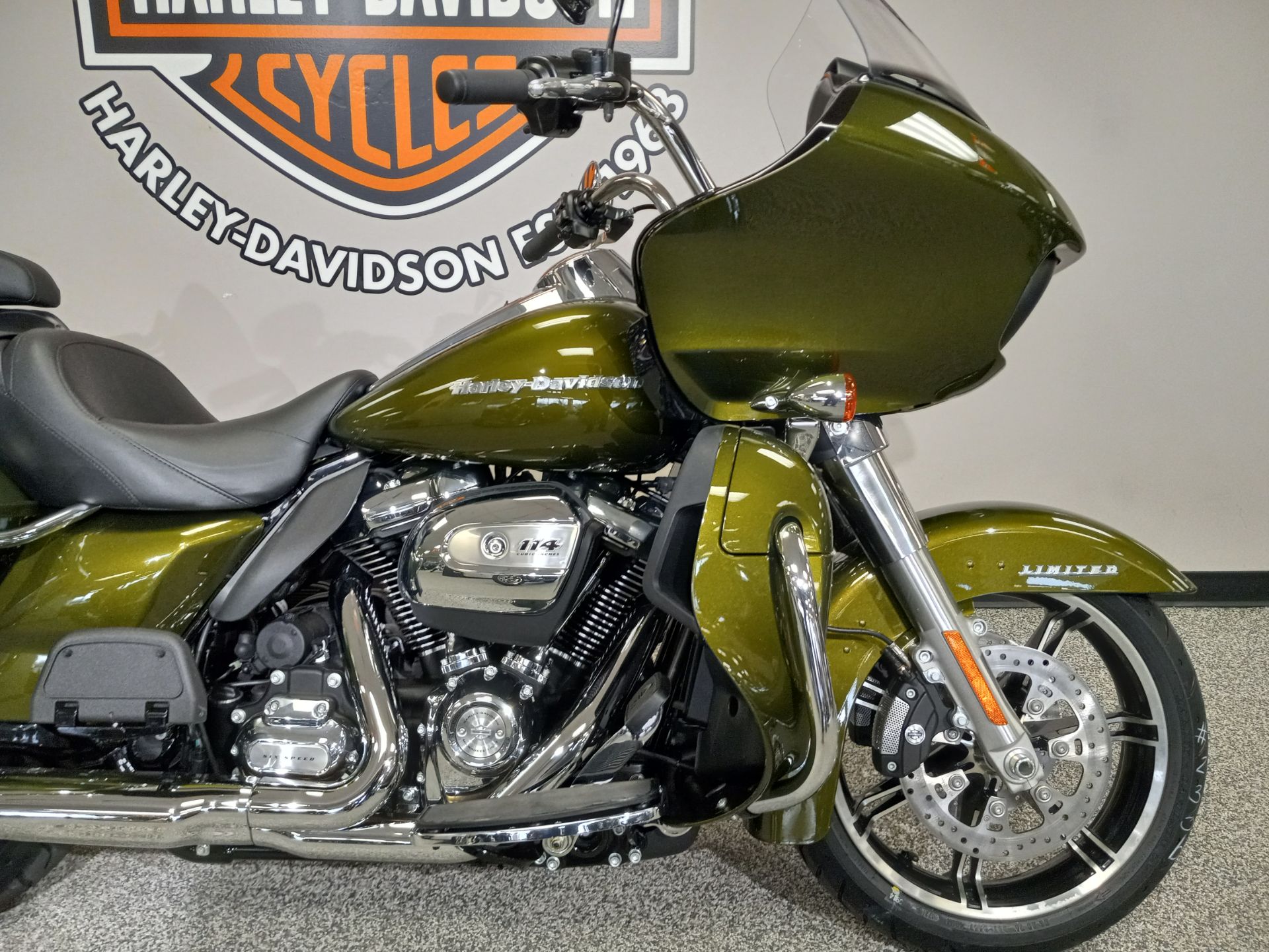 New 22 Harley Davidson Road Glide Limited Specs Price Photos Knoxville Tn Dealer Mineral Green Metallic Chrome Option