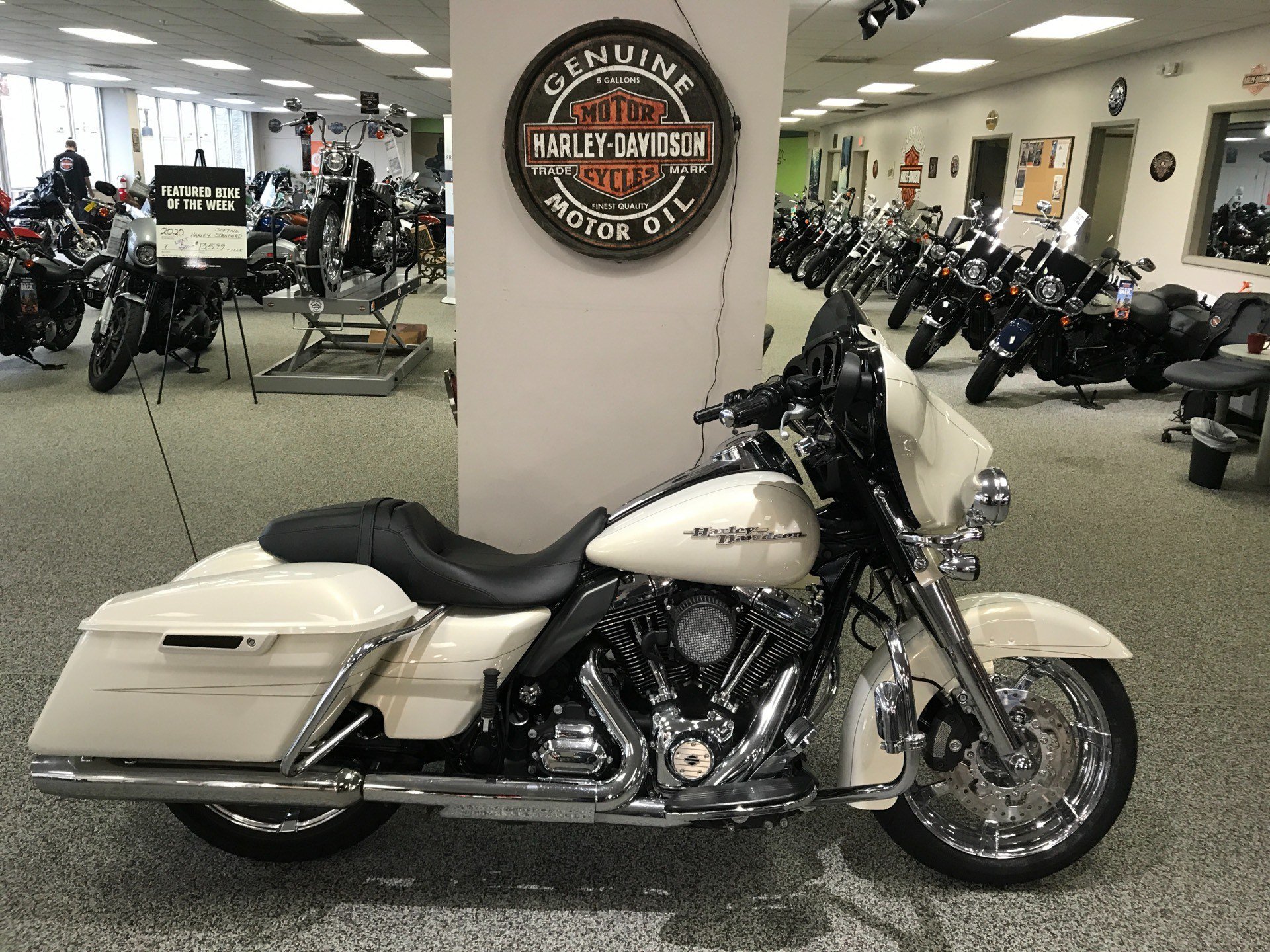 2014 harley davidson street glide accessories