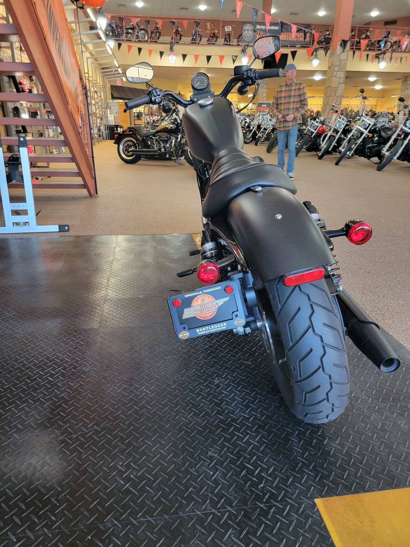 2019 Harley-Davidson Iron 883™ in Knoxville, Tennessee - Photo 3