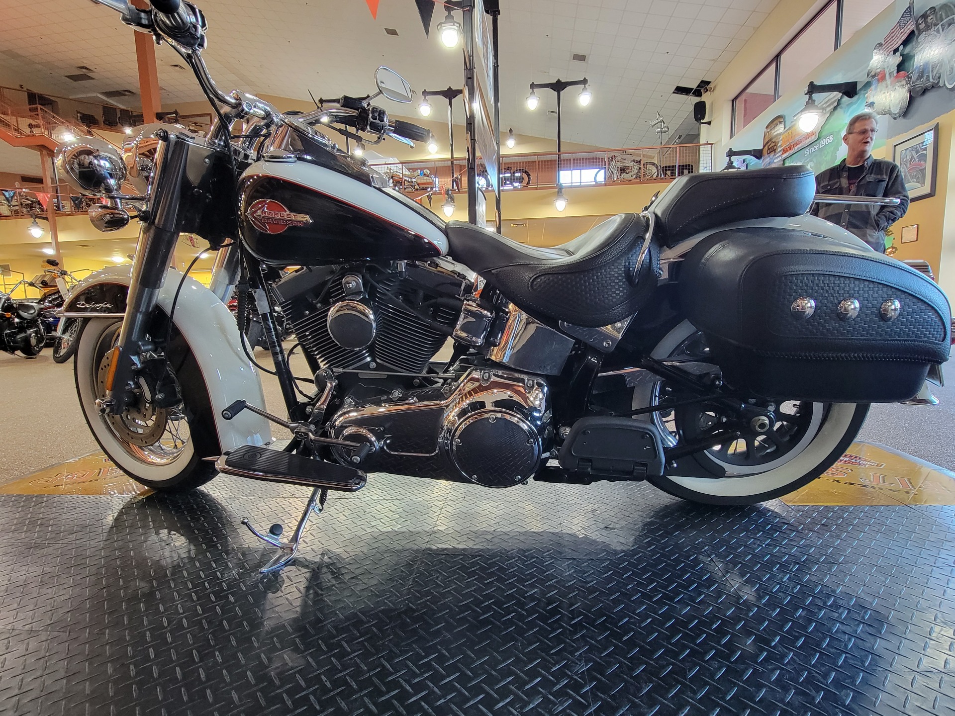 2011 Harley-Davidson Softail® Deluxe in Knoxville, Tennessee - Photo 4