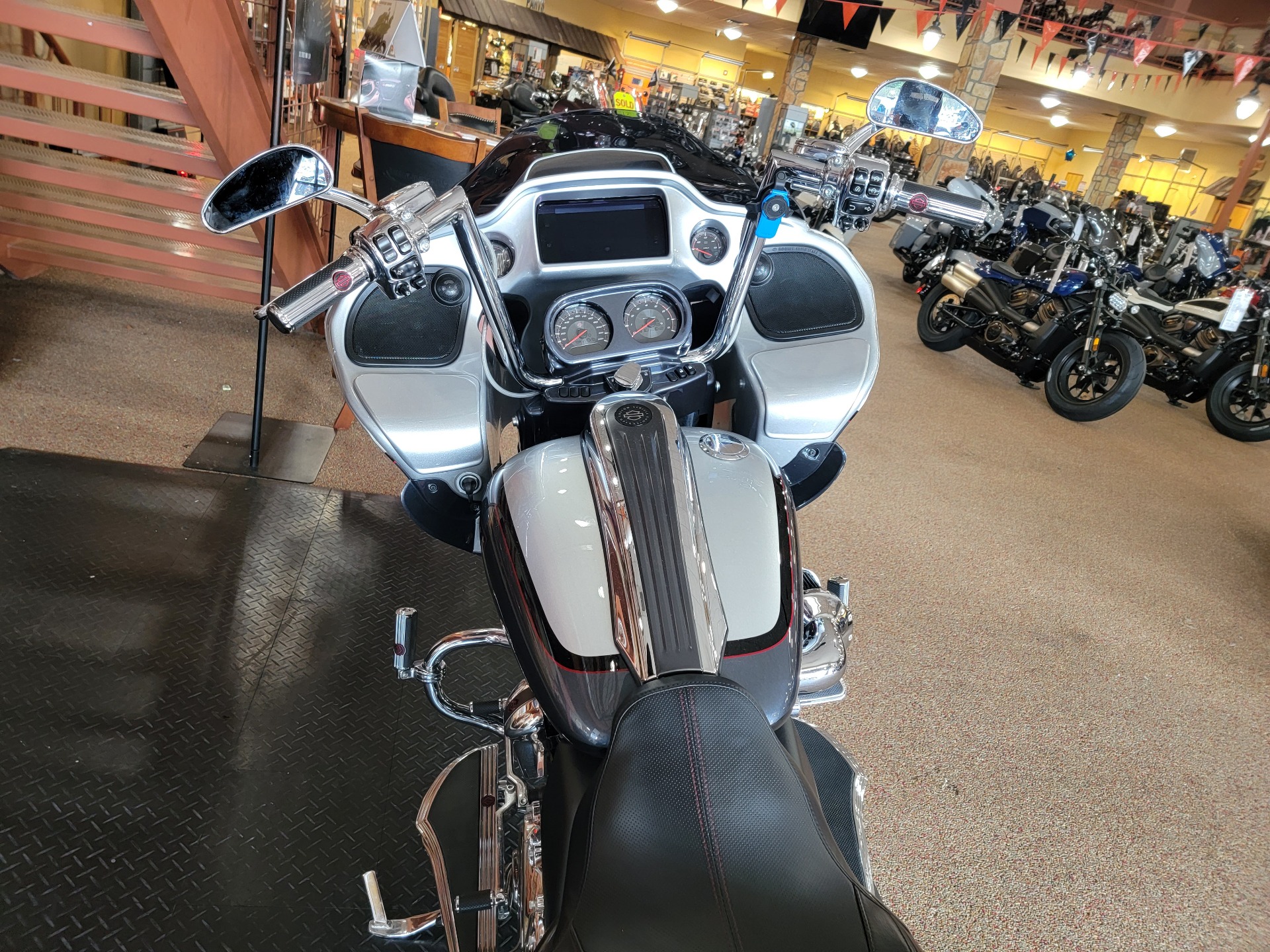 2019 Harley-Davidson CVO™ Road Glide® in Knoxville, Tennessee - Photo 6