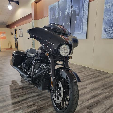 2018 Harley-Davidson Street Glide® Special in Knoxville, Tennessee - Photo 3