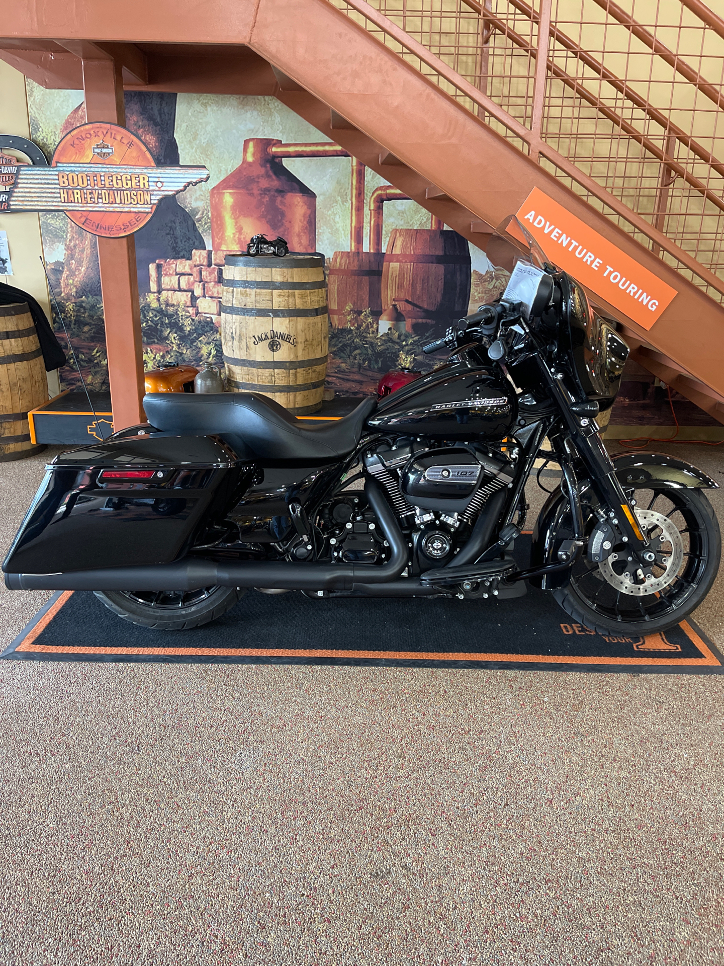 2018 Harley-Davidson Street Glide® Special in Knoxville, Tennessee - Photo 2