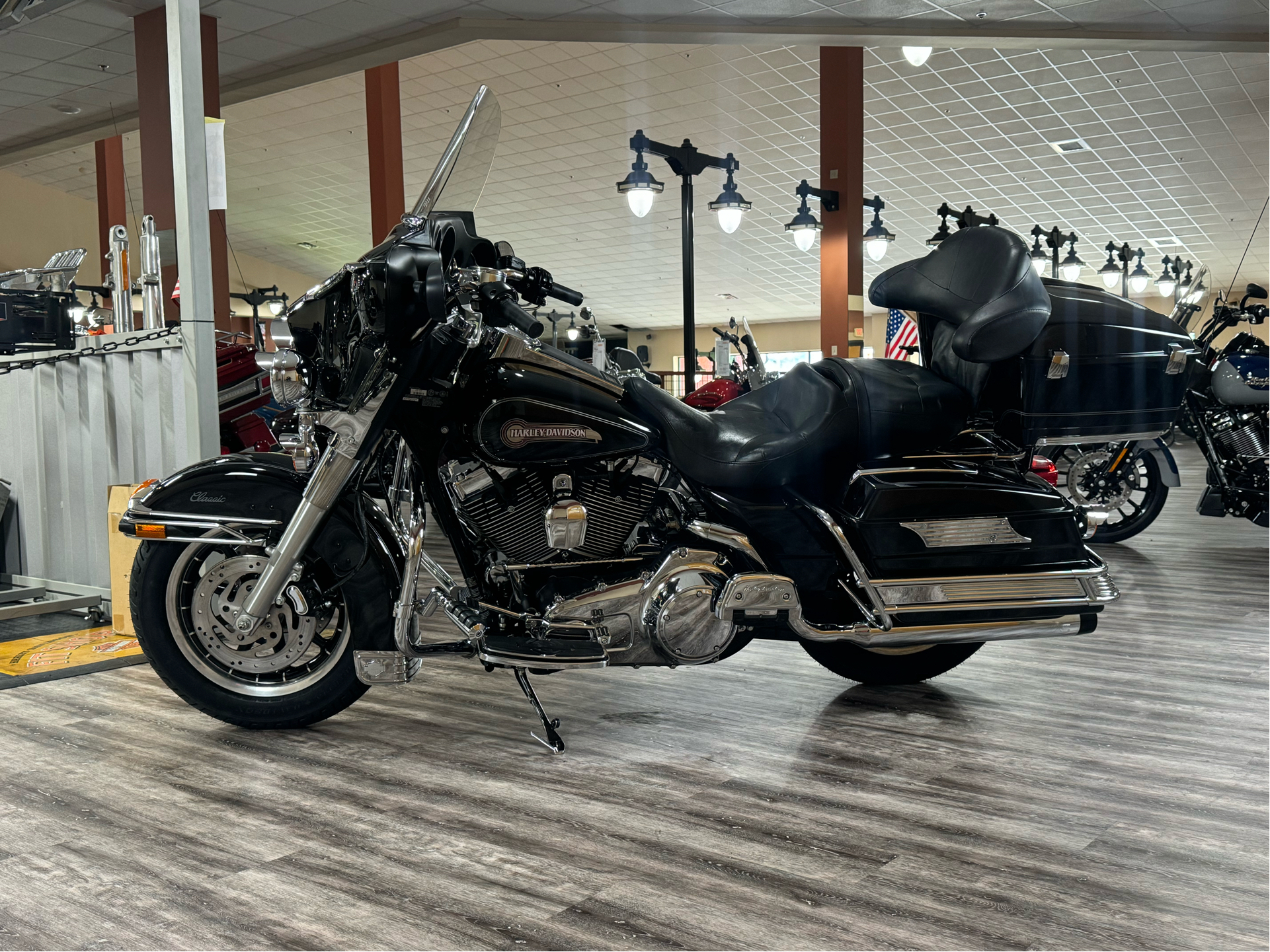 2007 Harley-Davidson FLHTCU Ultra Classic® Electra Glide® Patriot Special Edition in Knoxville, Tennessee - Photo 12