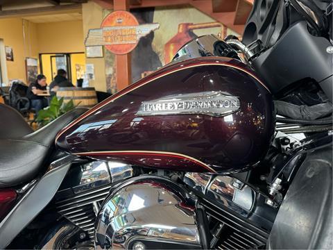 2014 Harley-Davidson Electra Glide® Ultra Classic® in Knoxville, Tennessee - Photo 6
