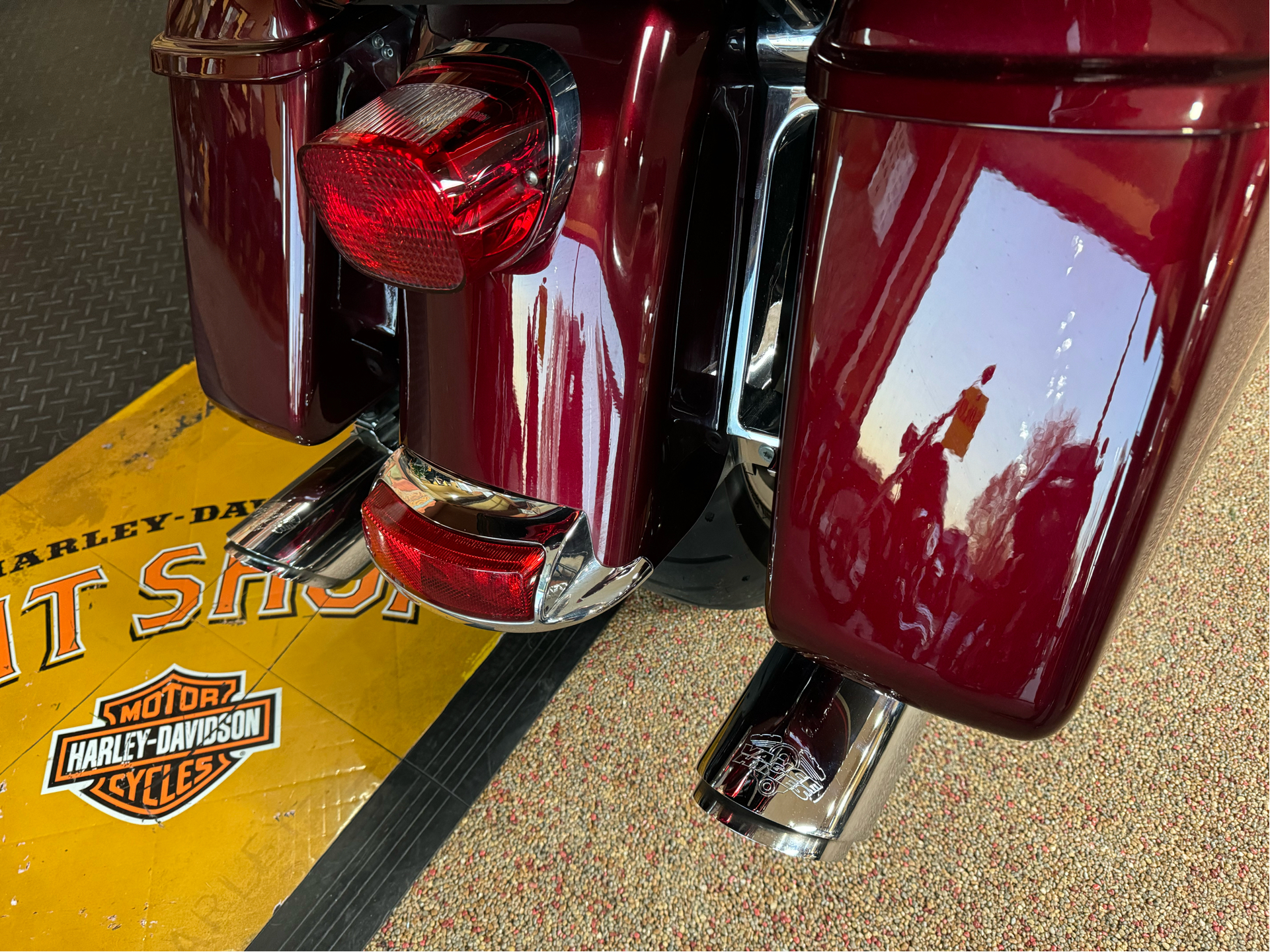 2014 Harley-Davidson Electra Glide® Ultra Classic® in Knoxville, Tennessee - Photo 10