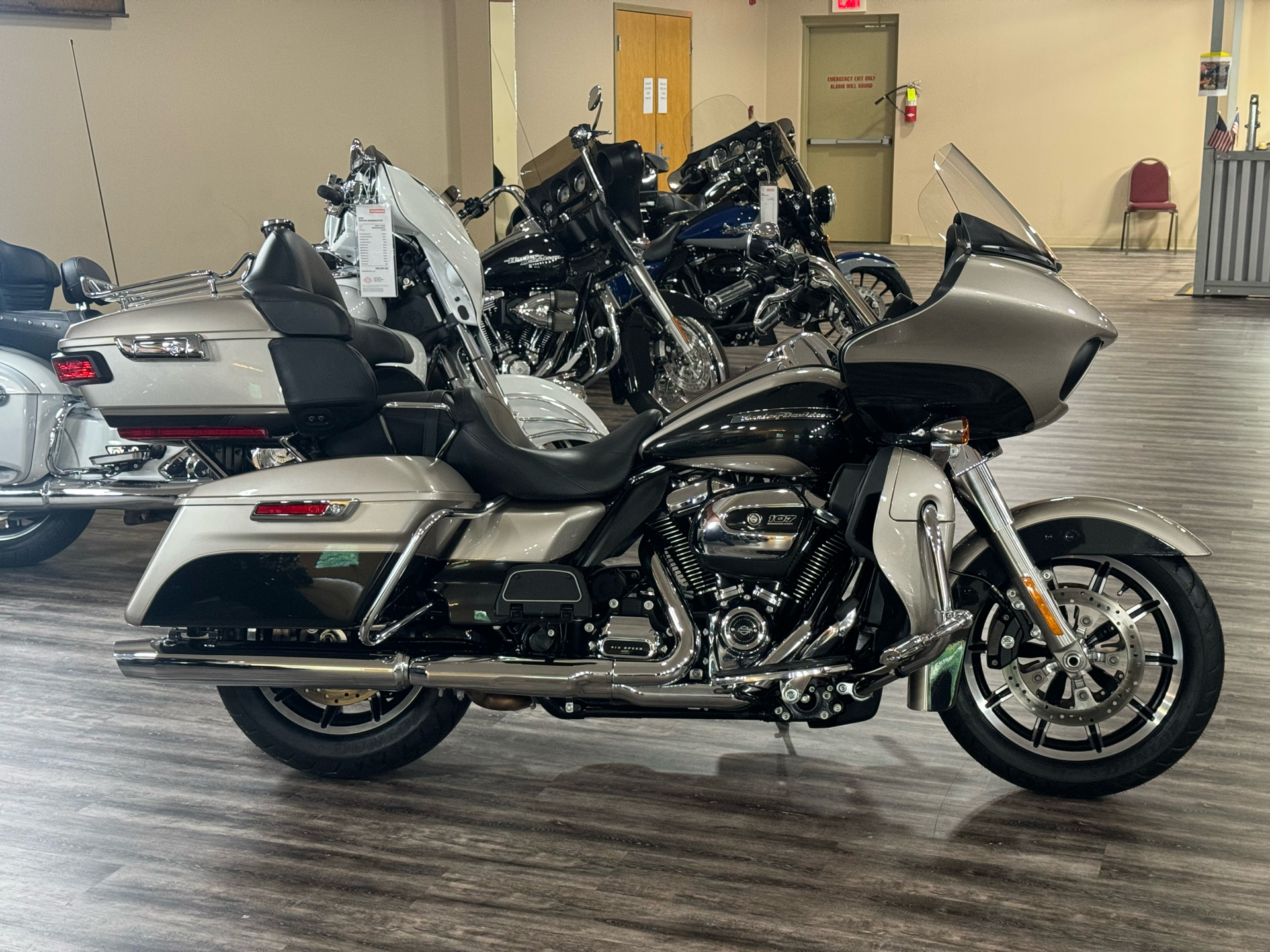 2018 Harley-Davidson Road Glide® Ultra in Knoxville, Tennessee - Photo 1