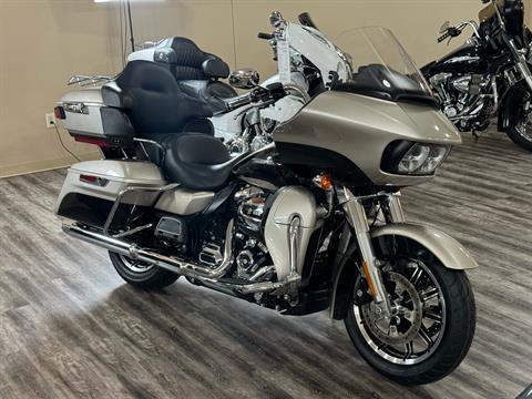 2018 Harley-Davidson Road Glide® Ultra in Knoxville, Tennessee - Photo 2