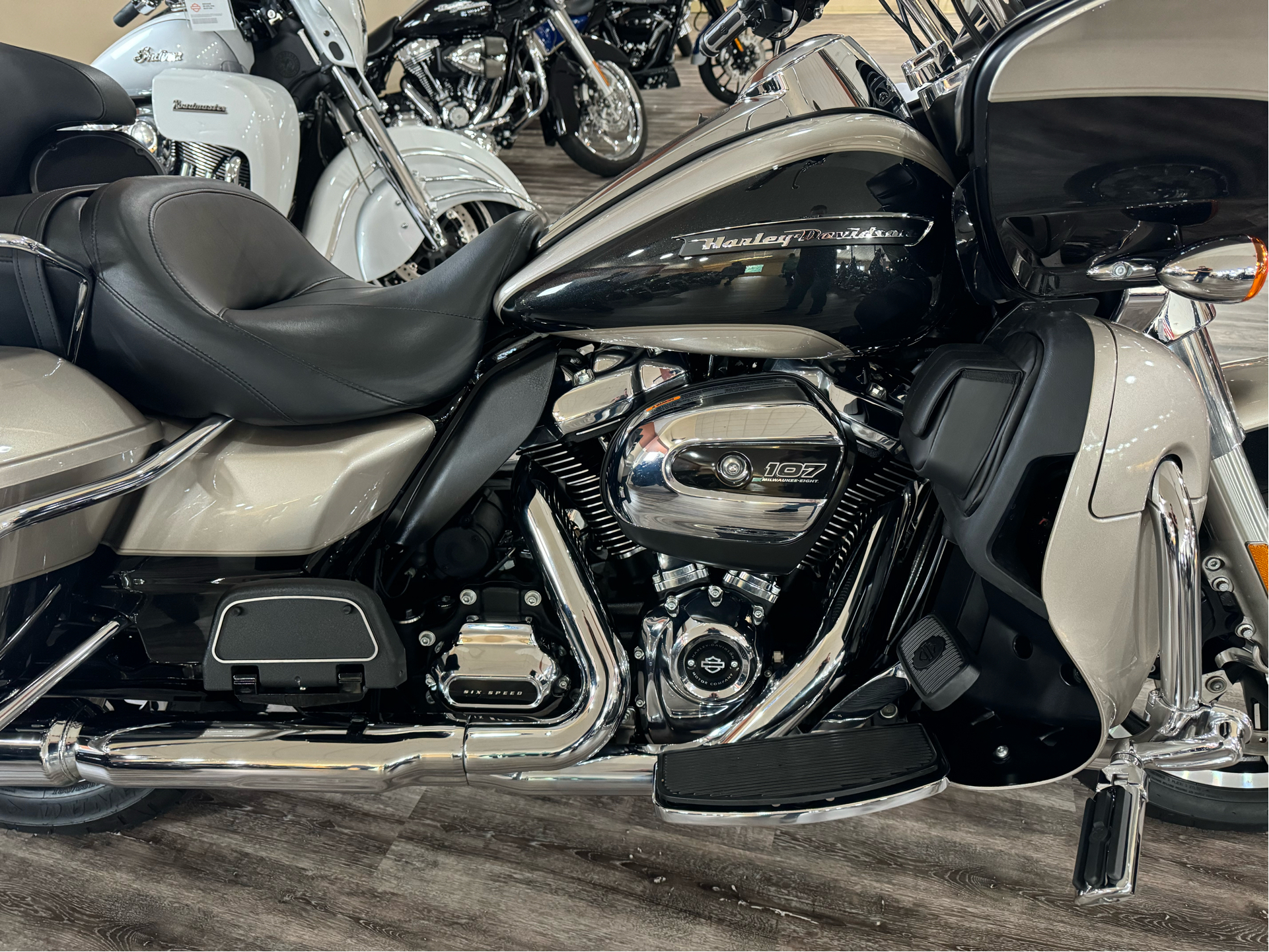 2018 Harley-Davidson Road Glide® Ultra in Knoxville, Tennessee - Photo 5