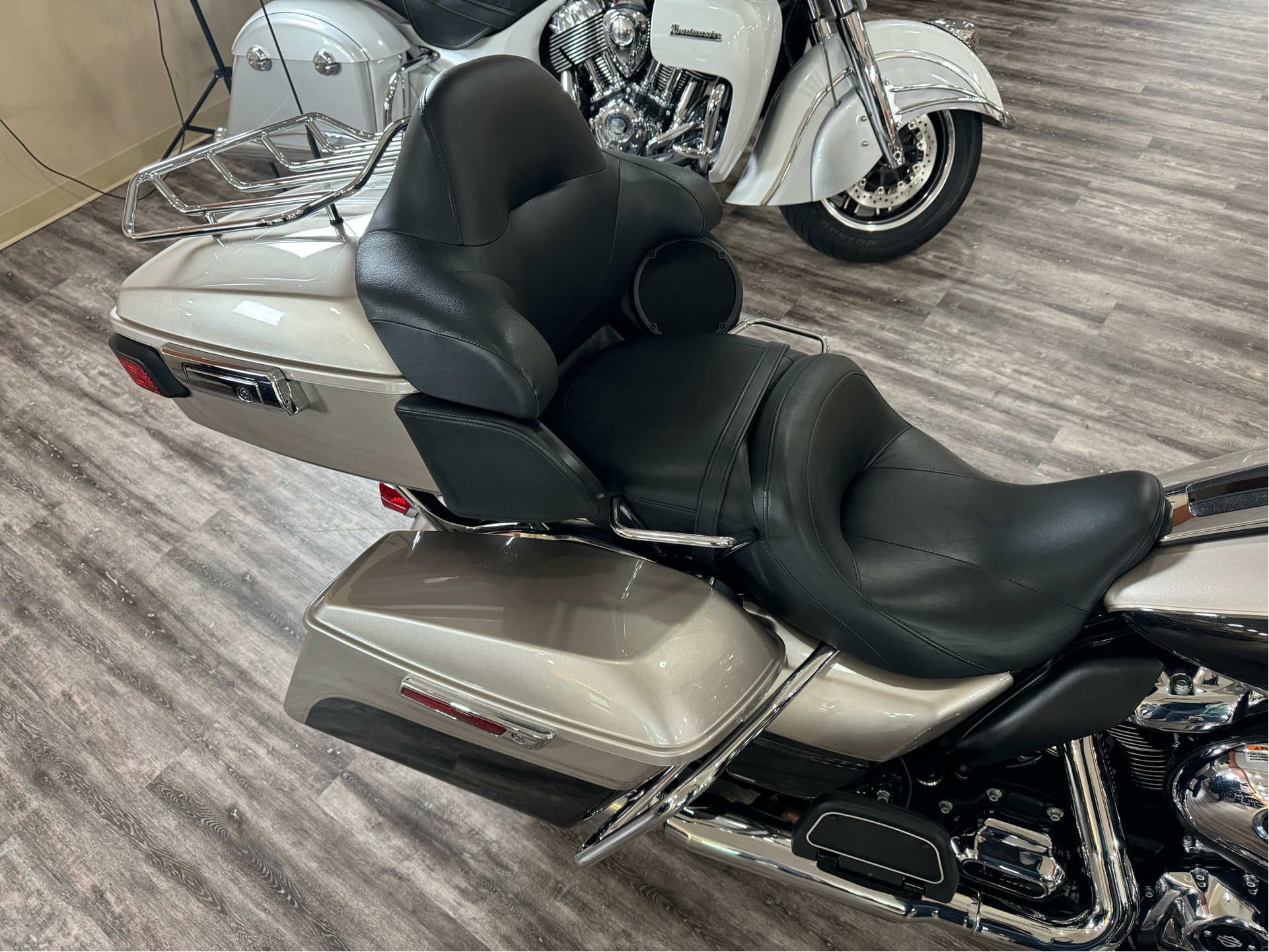 2018 Harley-Davidson Road Glide® Ultra in Knoxville, Tennessee - Photo 8