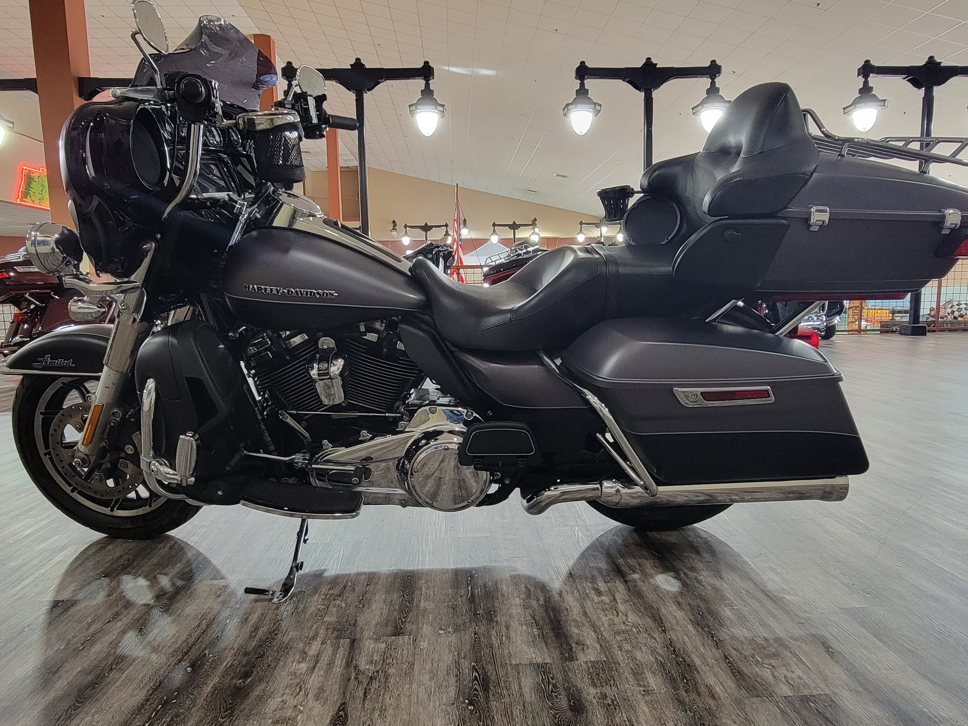 2017 Harley-Davidson Ultra Limited in Knoxville, Tennessee - Photo 4