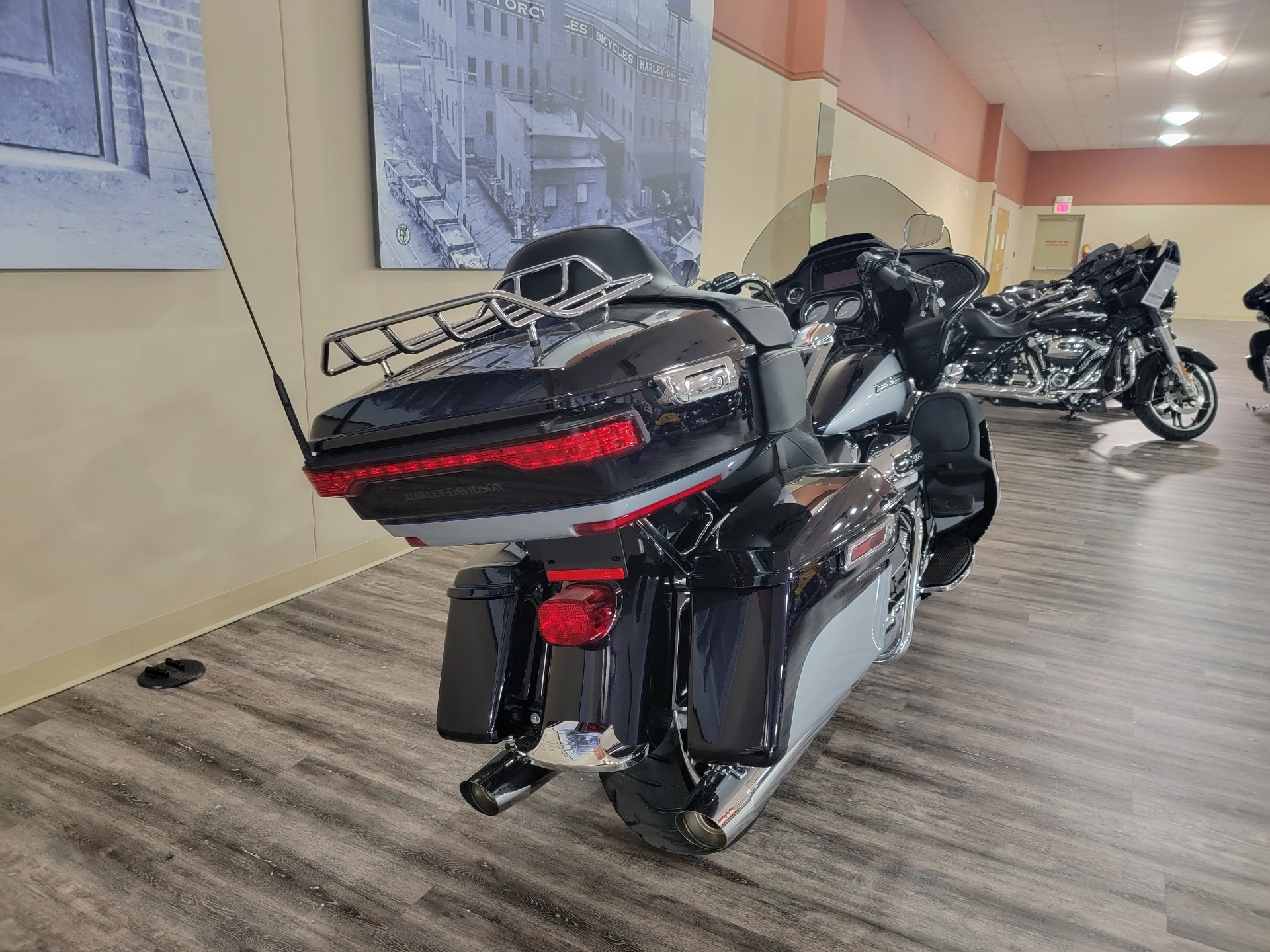 2019 Harley-Davidson Road Glide® Ultra in Knoxville, Tennessee - Photo 3