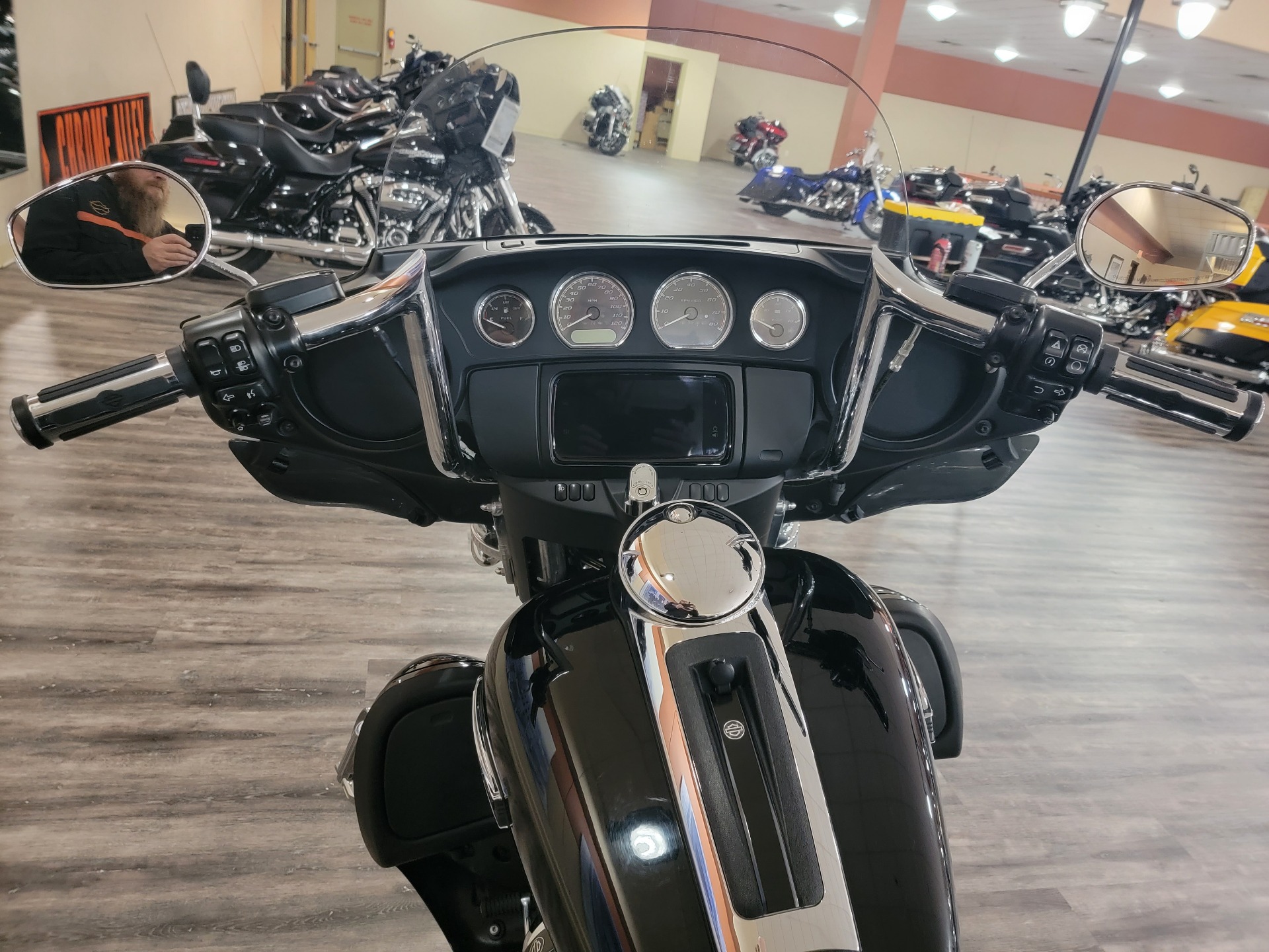 2019 Harley-Davidson Electra Glide® Ultra Classic® in Knoxville, Tennessee - Photo 6