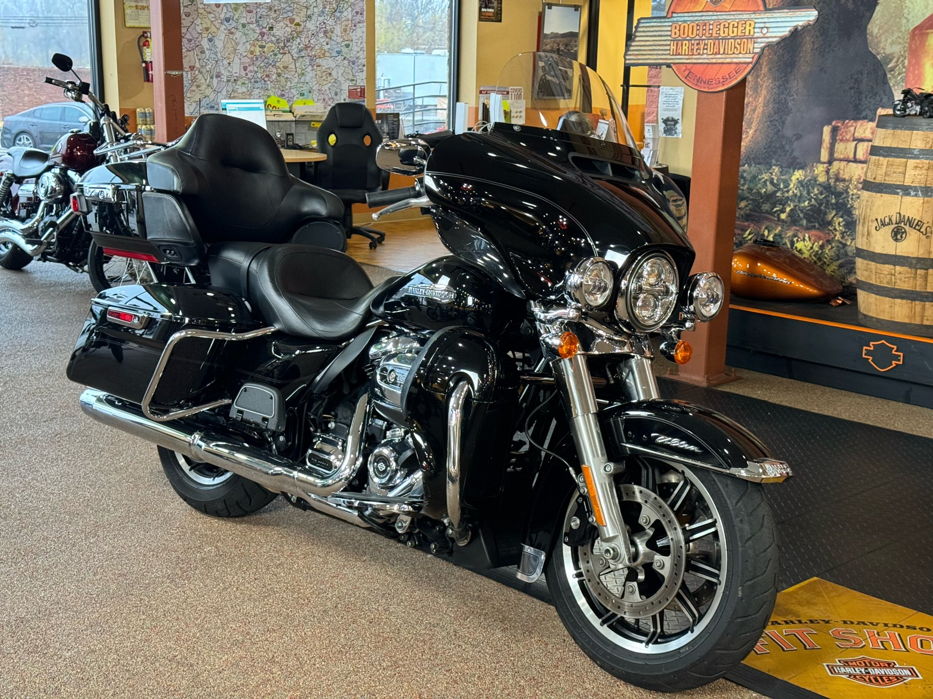 2019 Harley-Davidson Electra Glide® Ultra Classic® in Knoxville, Tennessee - Photo 2
