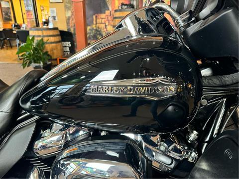 2019 Harley-Davidson Electra Glide® Ultra Classic® in Knoxville, Tennessee - Photo 6