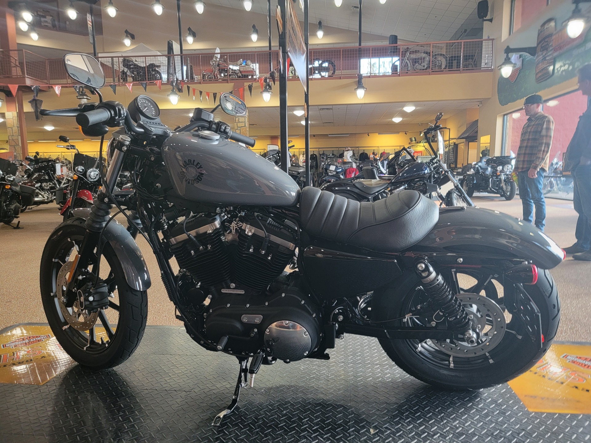2022 Harley-Davidson Iron 883™ in Knoxville, Tennessee - Photo 4