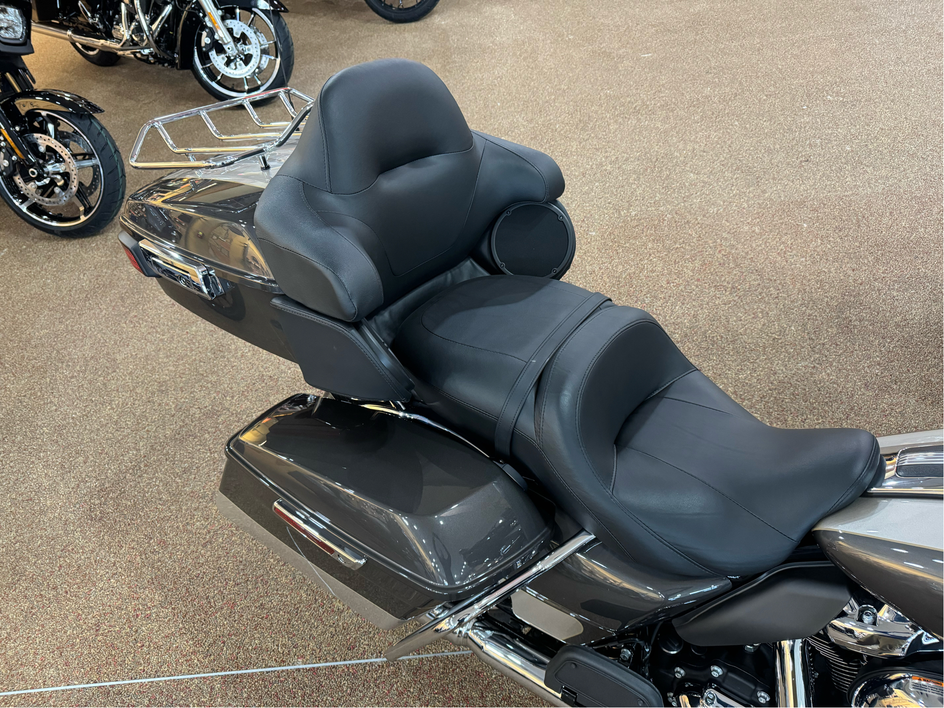 2023 Harley-Davidson Ultra Limited in Knoxville, Tennessee - Photo 8