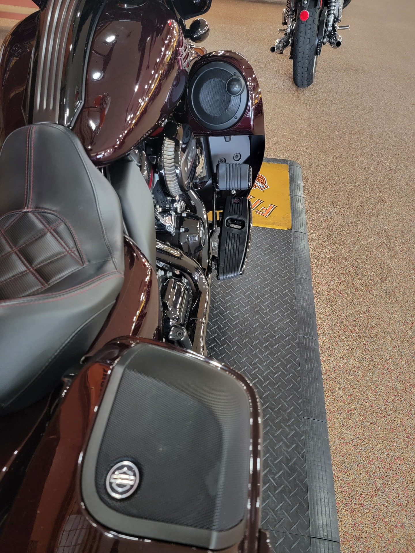 2019 Harley-Davidson CVO™ Street Glide® in Knoxville, Tennessee - Photo 4