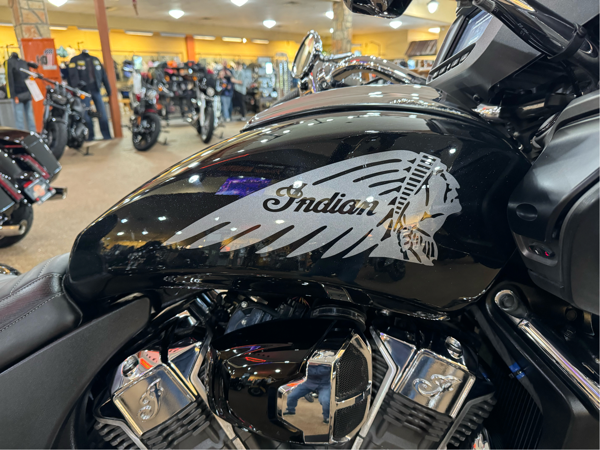 2020 Indian Motorcycle Challenger® Limited in Knoxville, Tennessee - Photo 6