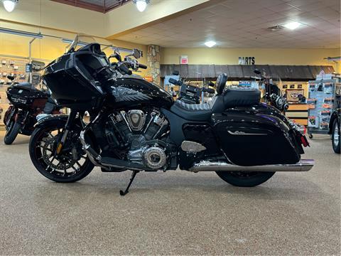 2020 Indian Motorcycle Challenger® Limited in Knoxville, Tennessee - Photo 12