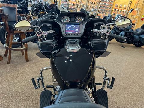 2020 Indian Motorcycle Challenger® Limited in Knoxville, Tennessee - Photo 16