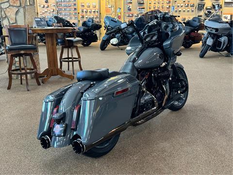 2018 Harley-Davidson CVO™ Road Glide® in Knoxville, Tennessee - Photo 10